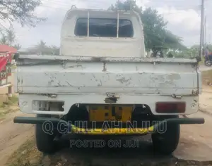 Suzuki Super Carry 2000 White