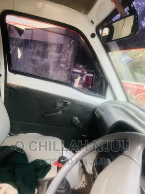 Suzuki Super Carry 2000 White