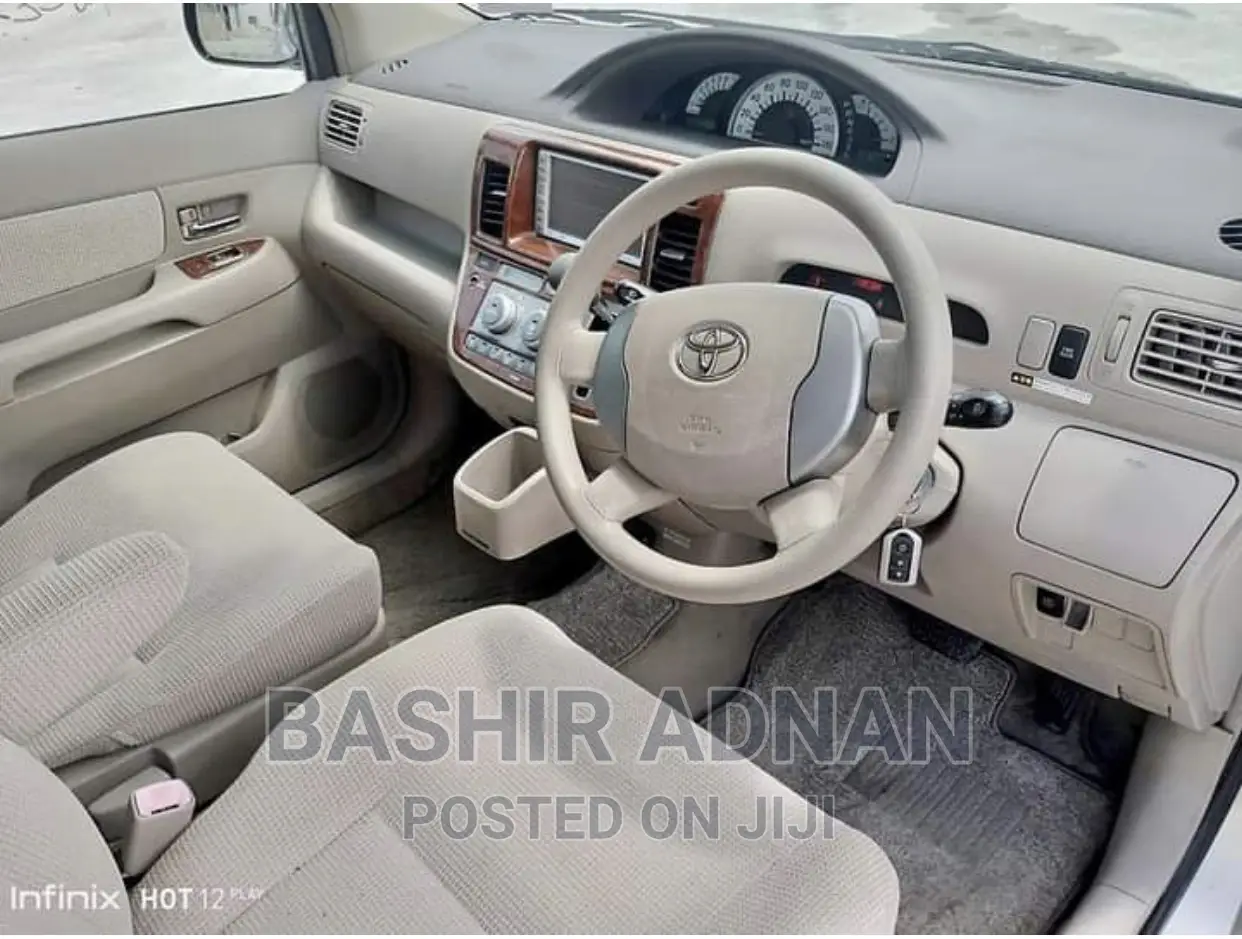 Toyota Raum 1.5 FWD 2005 Beige