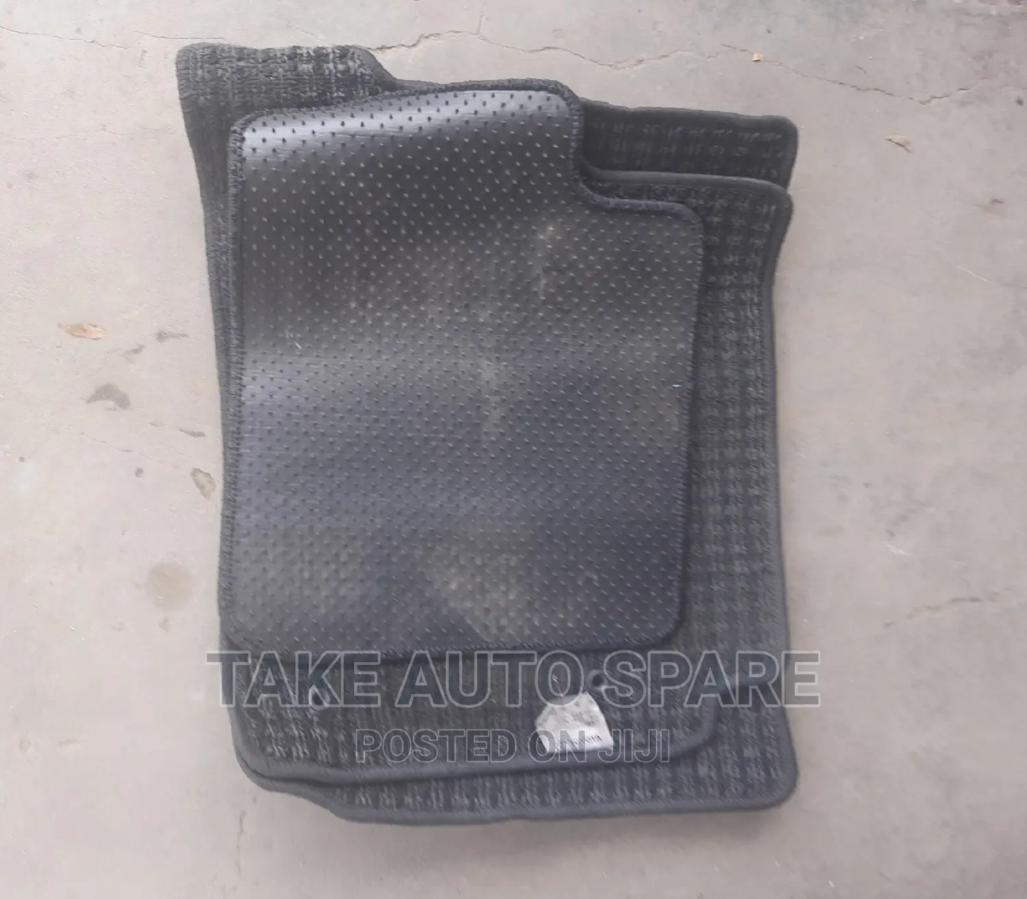 Toyota IST Floor Mats Set.