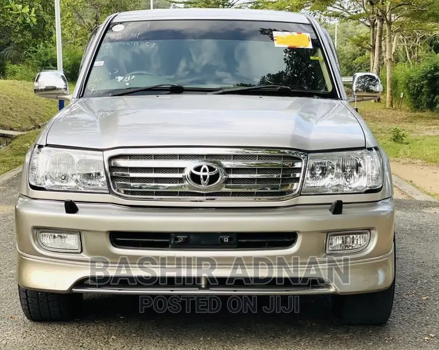 Toyota Land Cruiser 2001 Gold