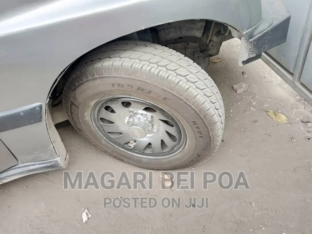 Suzuki Escudo 2005 Gray