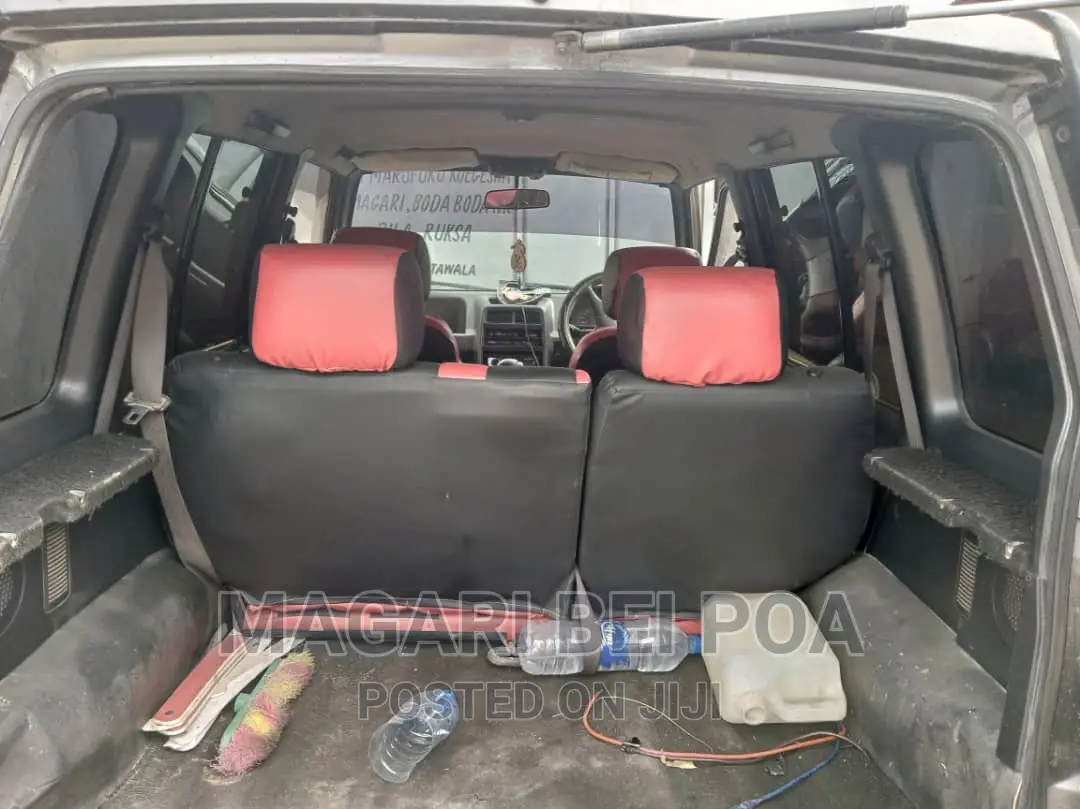 Suzuki Escudo 2005 Gray