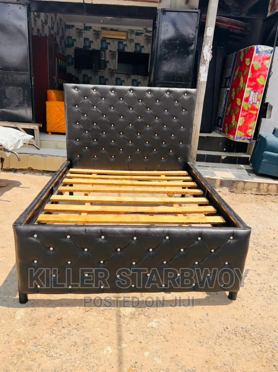 Bedsofa Ya Chuma Imara