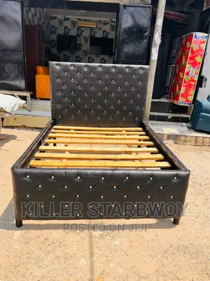 Bedsofa Ya Chuma Imara