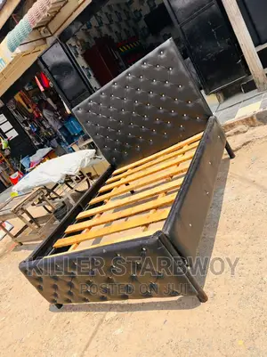 Bedsofa Ya Chuma Imara