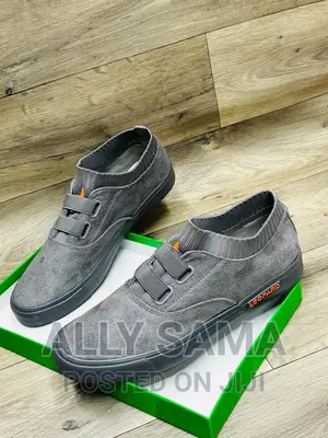 Sneakers Gray