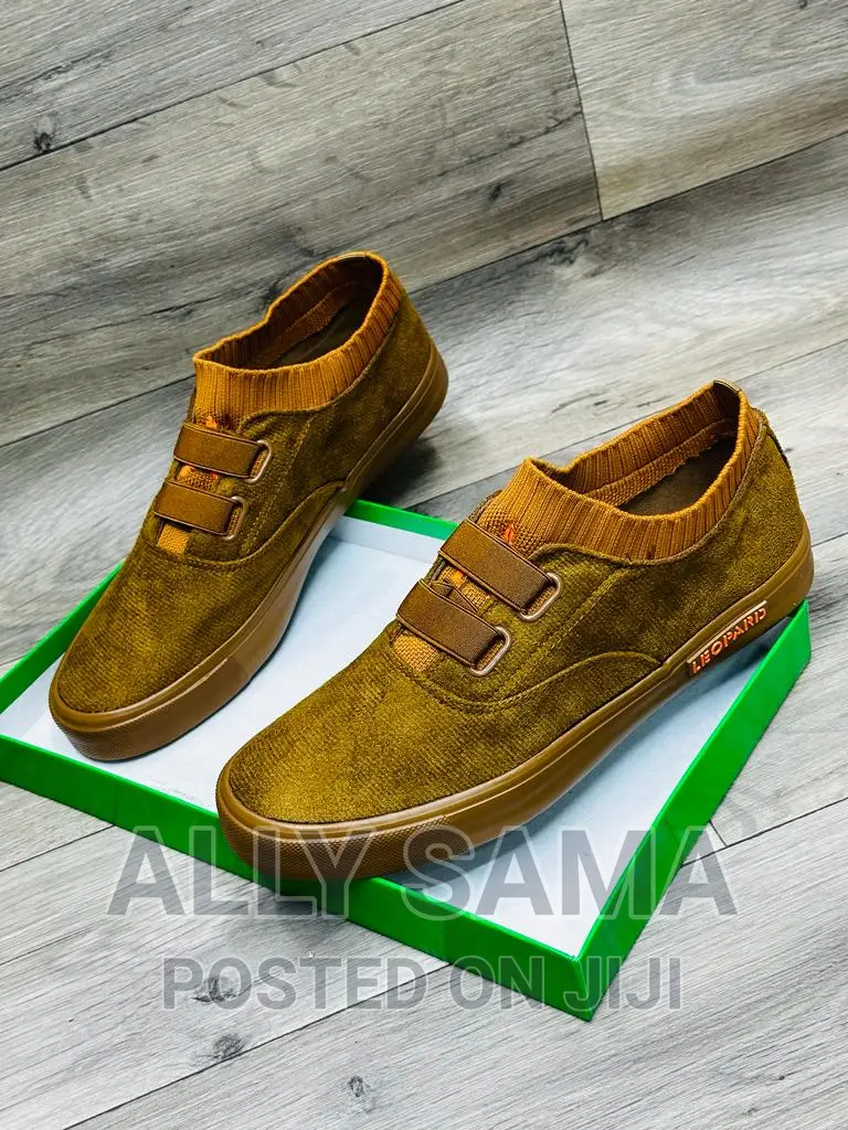 Sneakers Brown