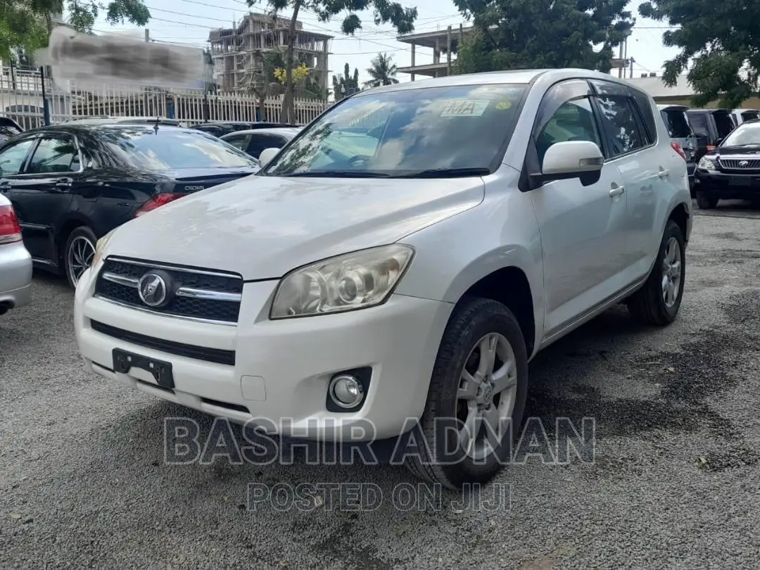 Toyota RAV4 2.4 2008 White
