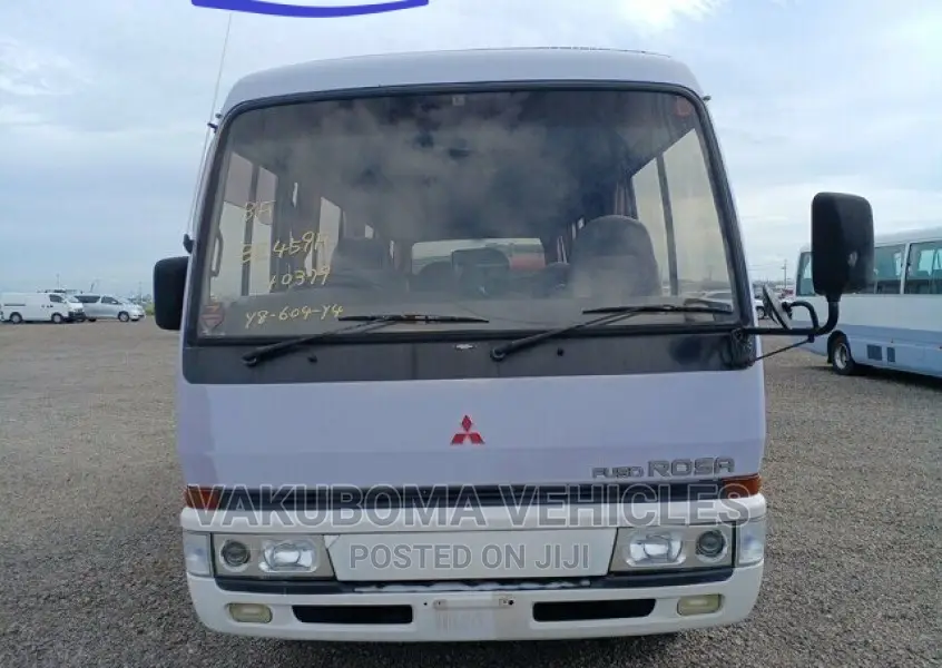 Mitsubishi Fuso Rosa 1996 Blue