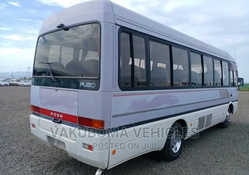 Mitsubishi Fuso Rosa 1996 Blue