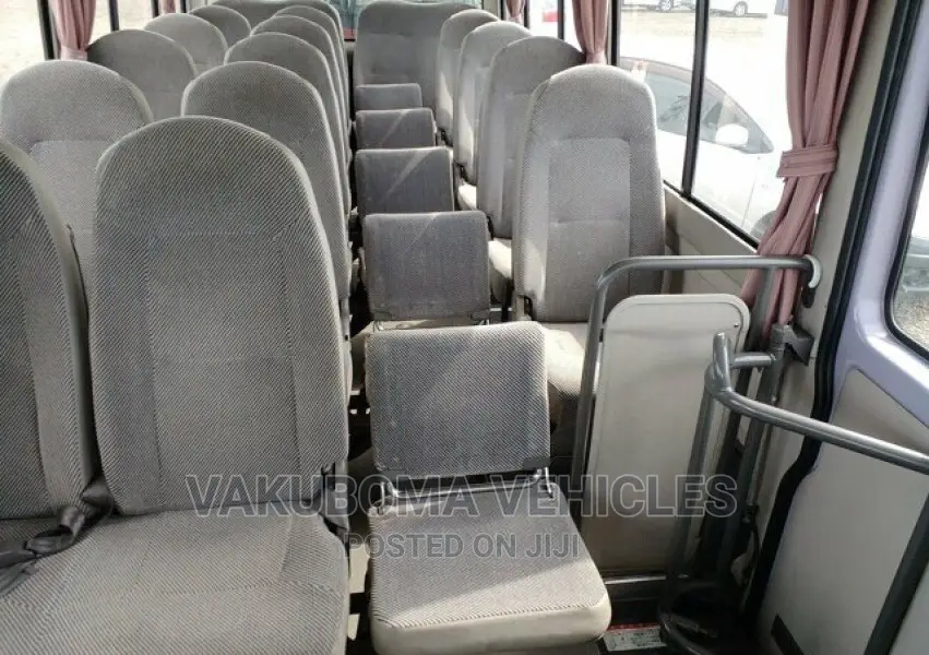 Mitsubishi Fuso Rosa 1996 Blue
