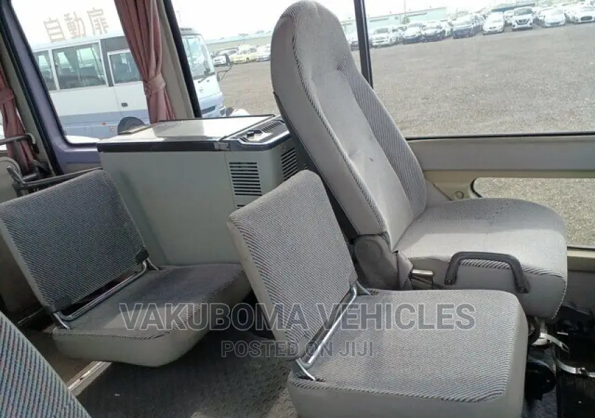 Mitsubishi Fuso Rosa 1996 Blue