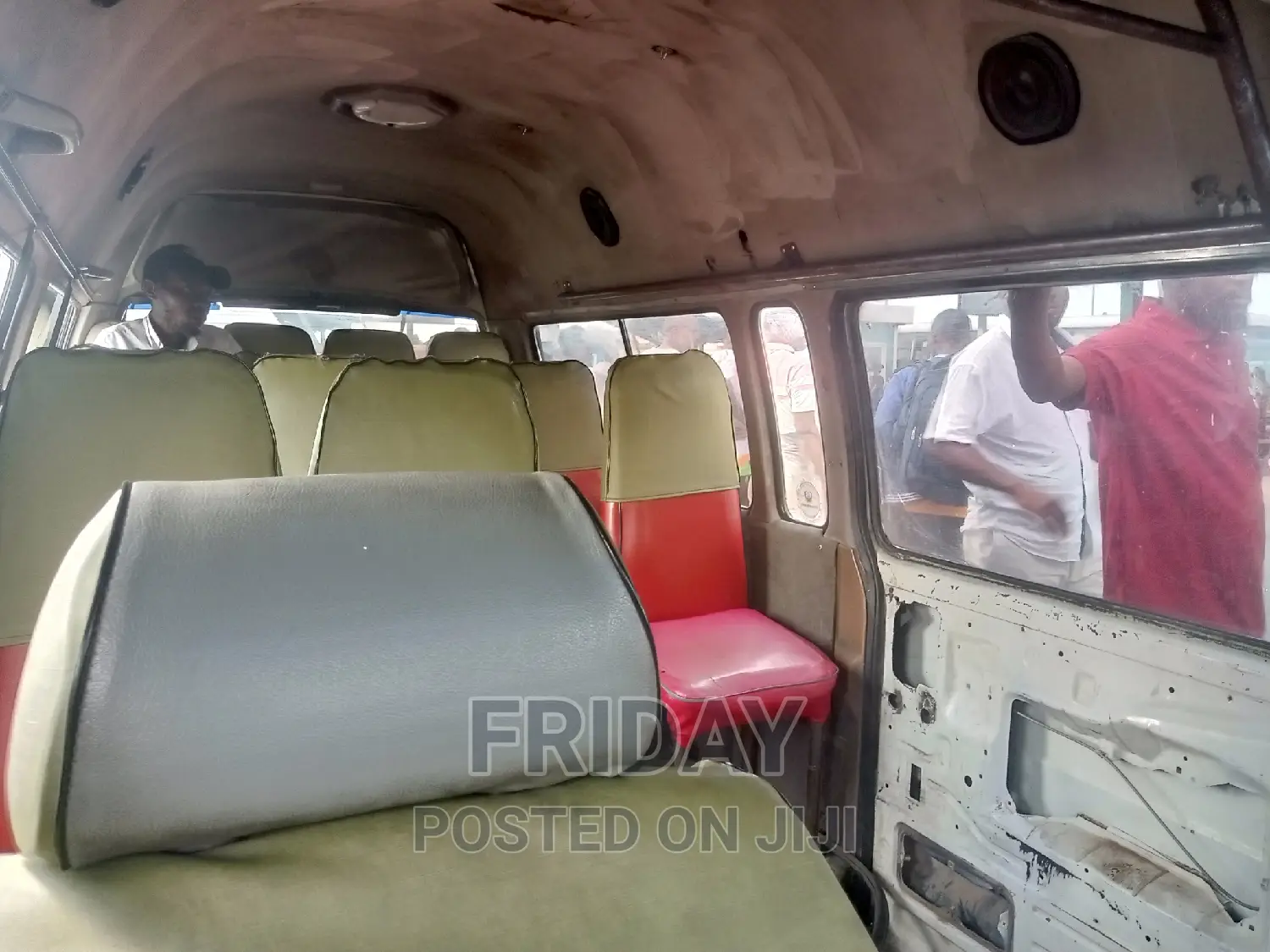 Toyota HiAce 2001 White