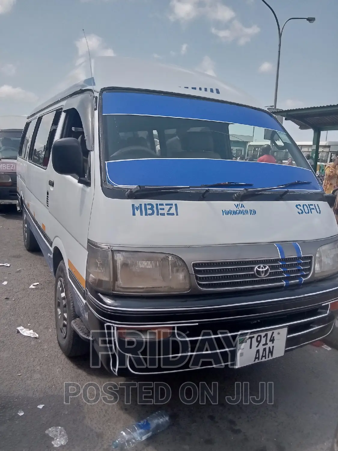 Toyota HiAce 2001 White