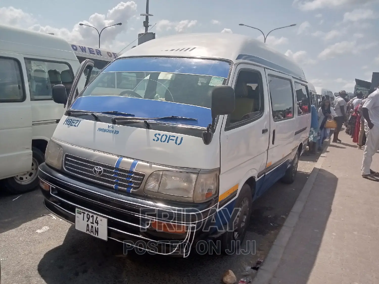 Toyota HiAce 2001 White