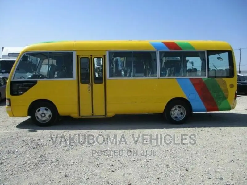 Toyota Coaster 2005 Yellow
