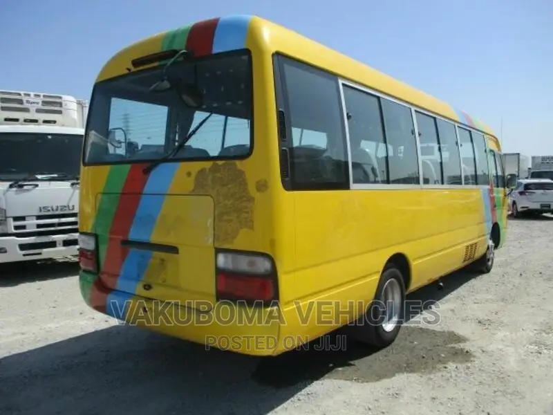Toyota Coaster 2005 Yellow