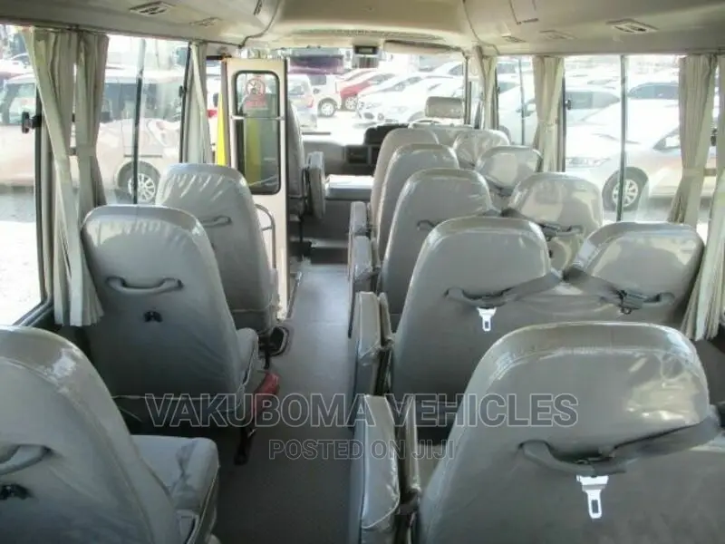 Toyota Coaster 2005 Yellow