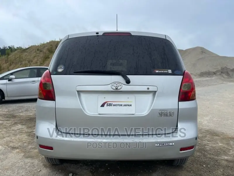 Toyota Corolla Spacio 2002 Silver