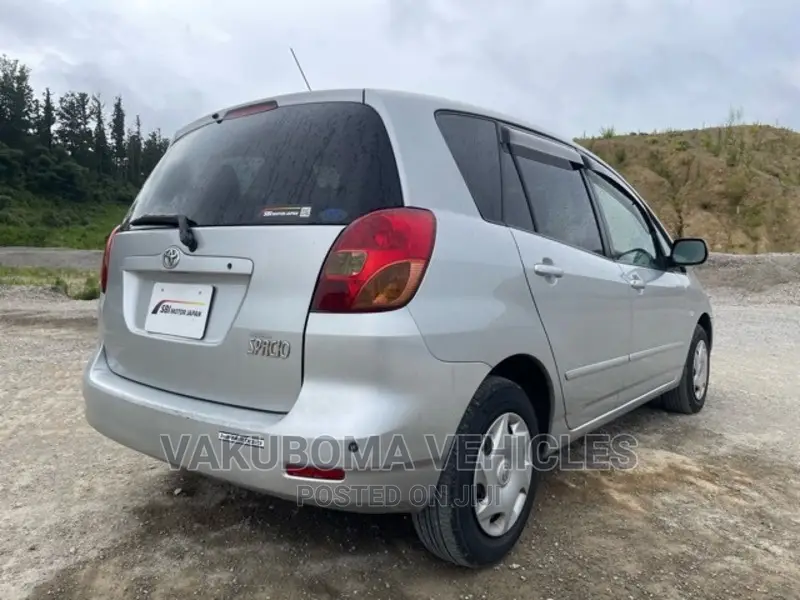 Toyota Corolla Spacio 2002 Silver