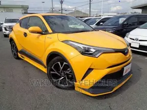 Toyota C-HR 2018 Yellow