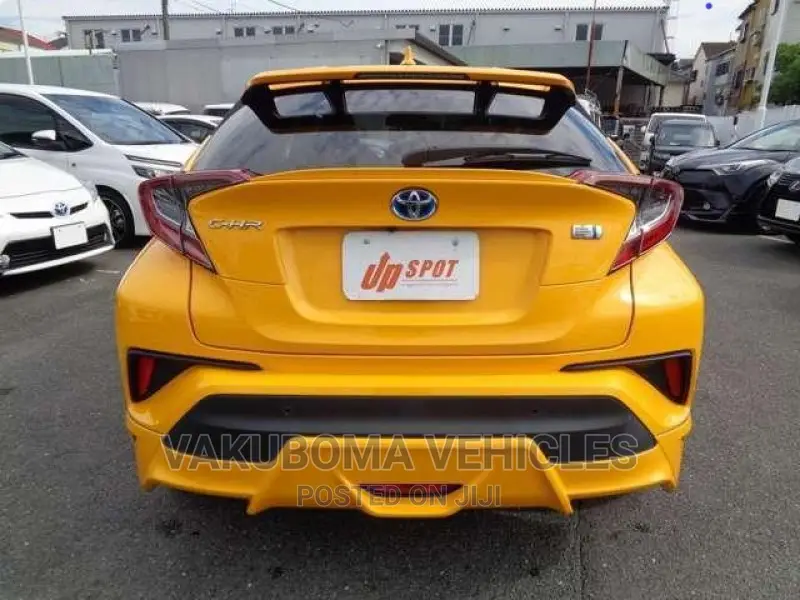 Toyota C-HR 2018 Yellow