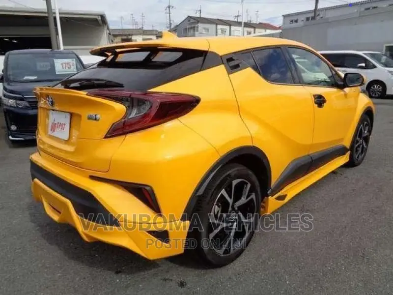Toyota C-HR 2018 Yellow