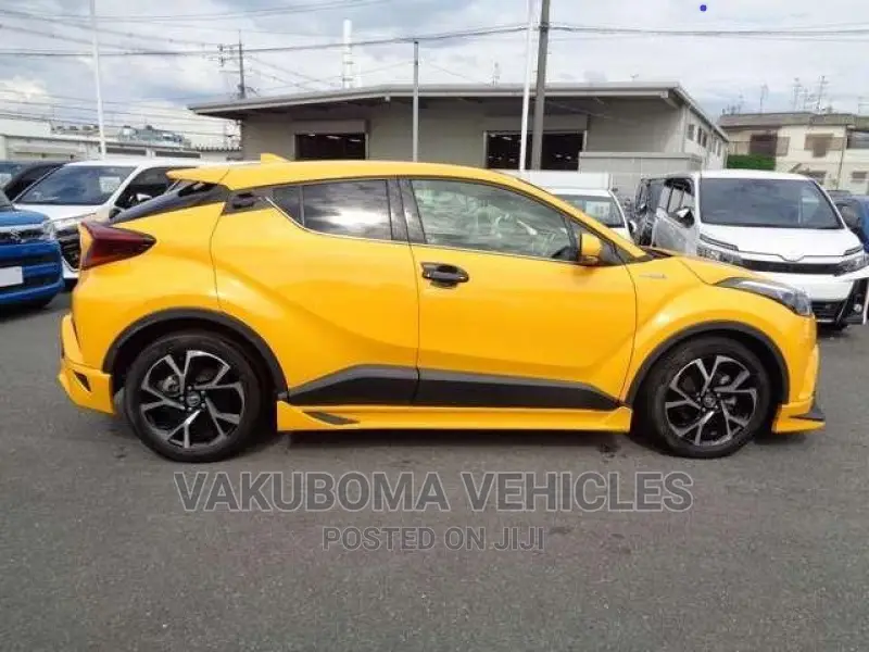 Toyota C-HR 2018 Yellow