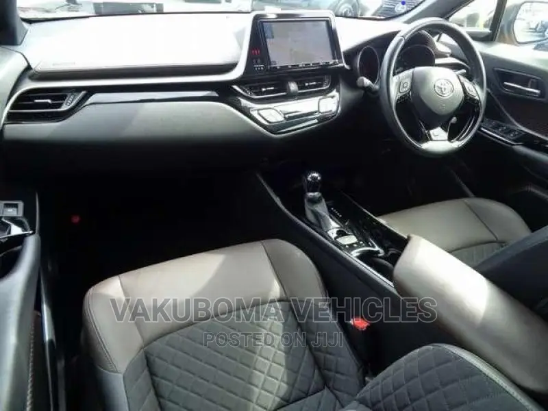 Toyota C-HR 2018 Yellow