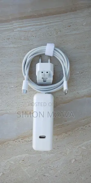 All Macbook Air, Macbook Pro Adapter. Wholesale and Retail.