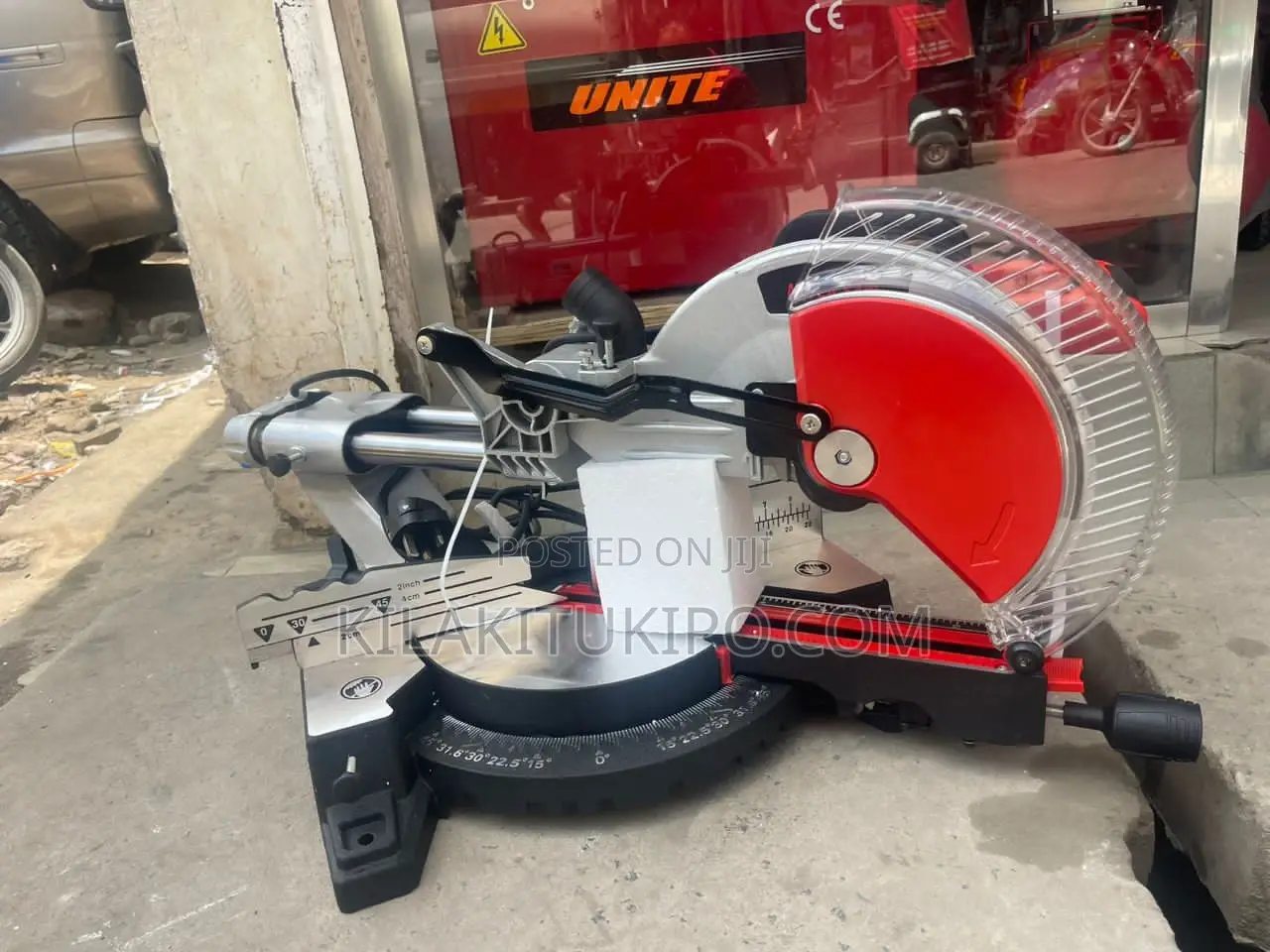 Sliding Miter Saw *12