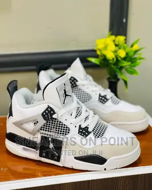 Air Jordan 4 Military Black