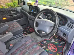 Toyota Noah 2001 Blue