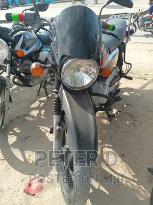 Bajaj Boxer X125 2022 Red