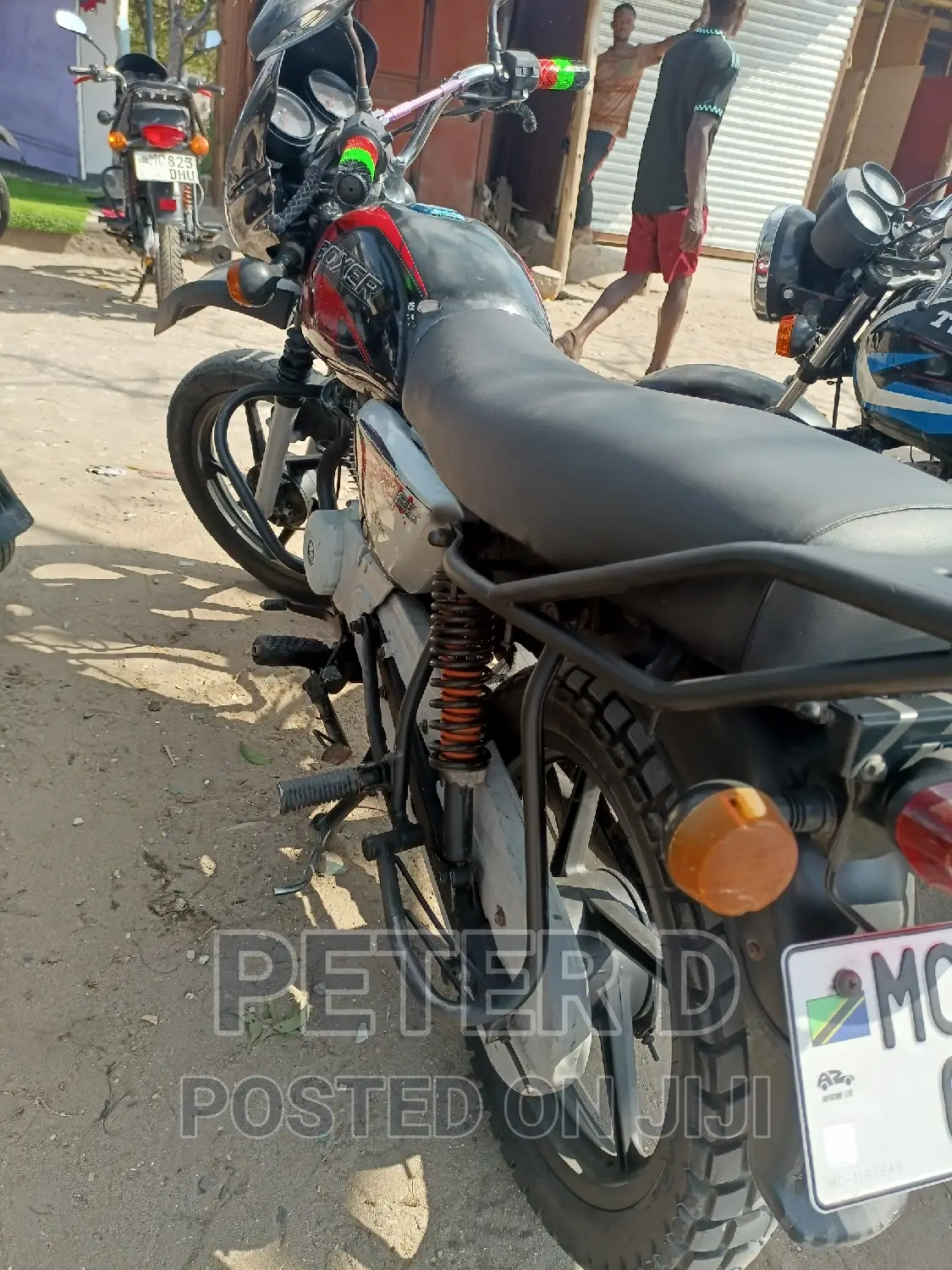 Bajaj Boxer X125 2022 Red