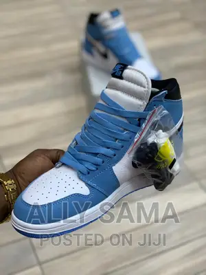 Jordan 1 Sneakers