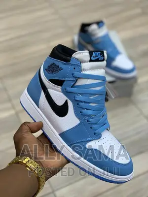 Jordan 1 Sneakers