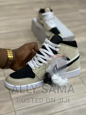 Photo - Jordan1 Sneakers