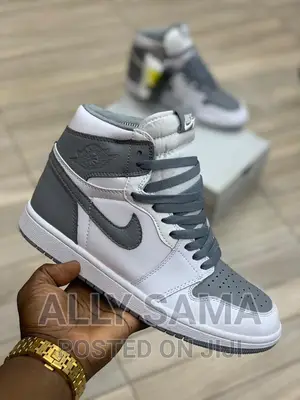 Jordan 1 Sneakers