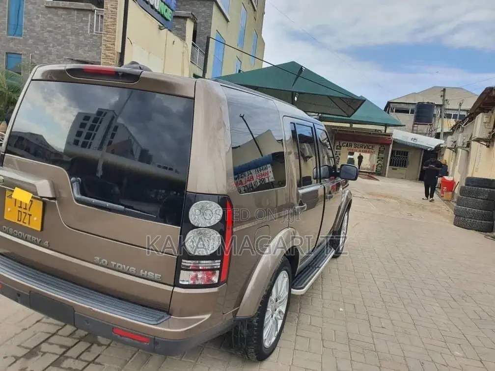 Land Rover Discovery 2011 Brown
