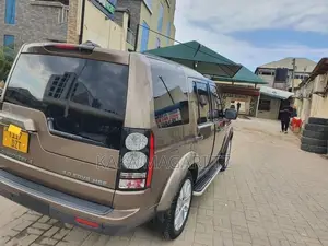 Land Rover Discovery 2011 Brown