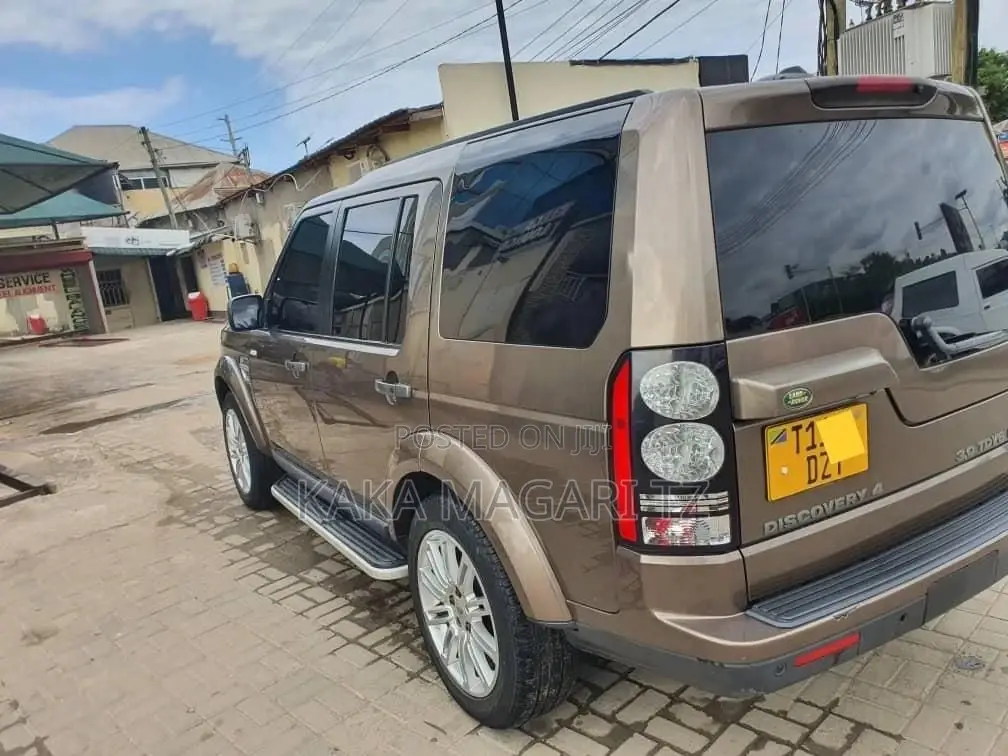 Land Rover Discovery 2011 Brown