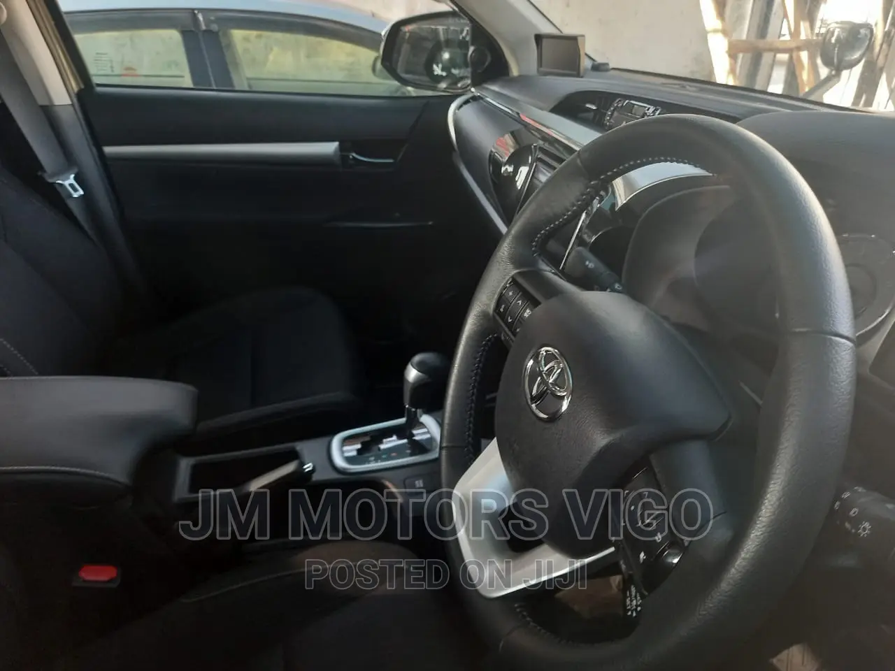 Toyota Hilux 2020 Gray