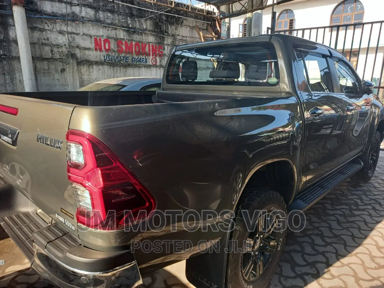 Toyota Hilux 2020 Gray