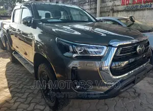Toyota Hilux 2020 Gray