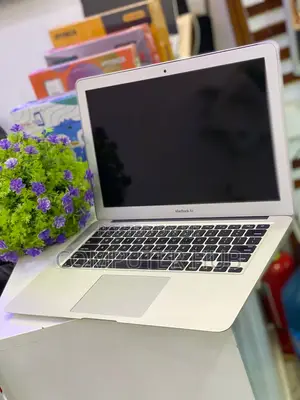 Laptop Apple MacBook Air 2015 8GB Intel Core I7 SSD 256GB