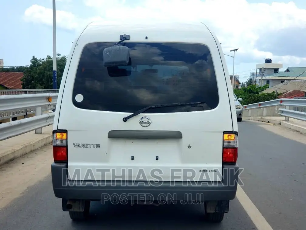 Nissan Vanette 2006 White