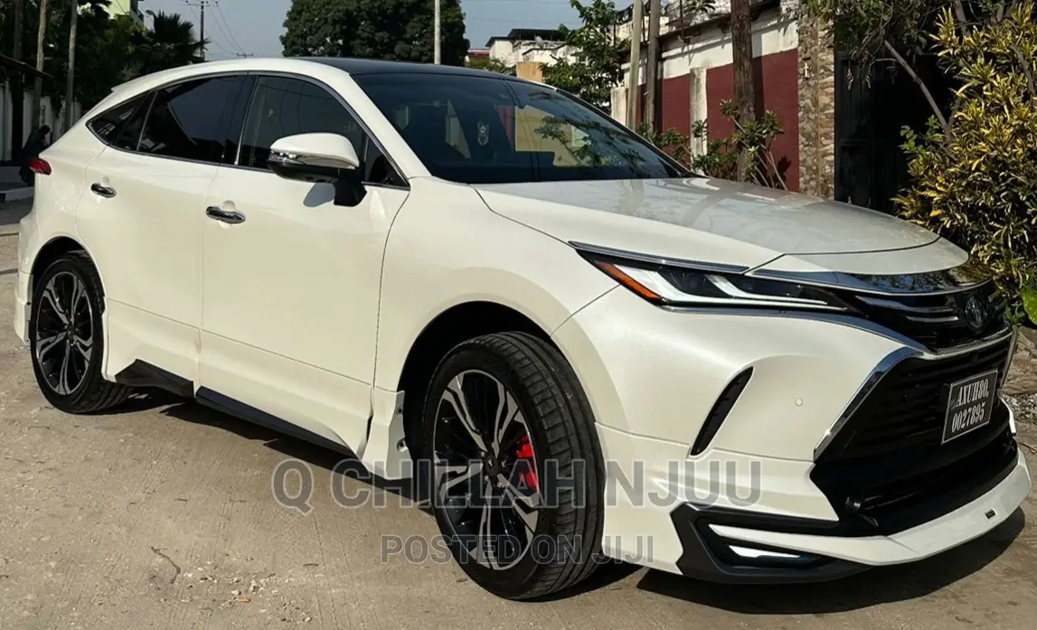 Toyota Harrier 2022 White