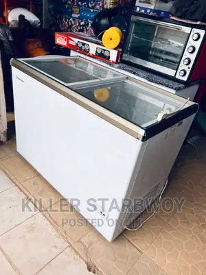Freezer Yenye Kioo Juu